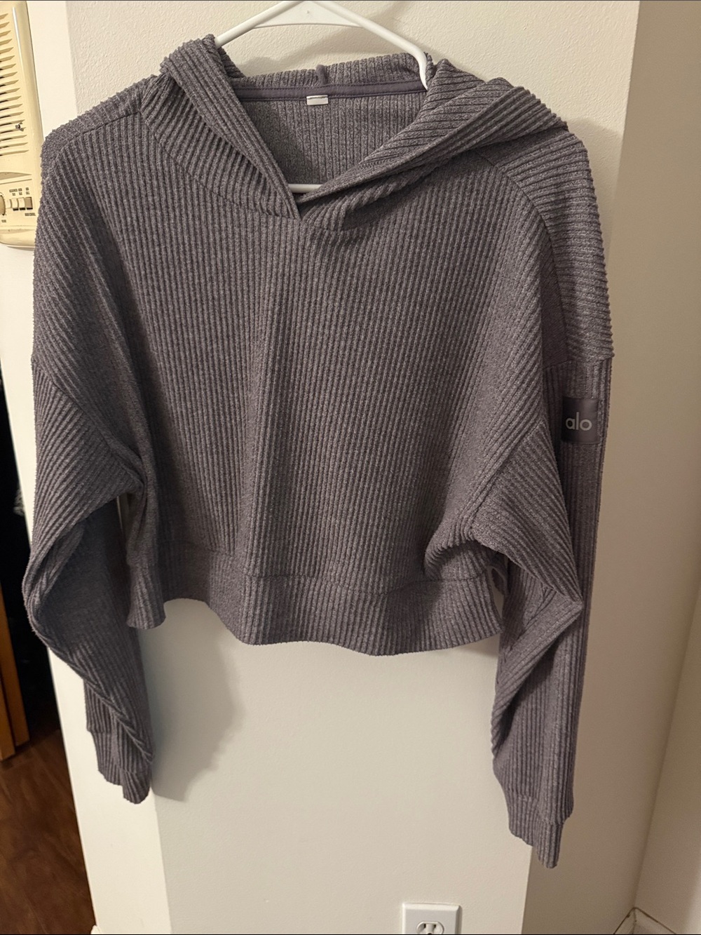 ALO Yoga Ribbed Cropped V-Neck Hoodie Sweater